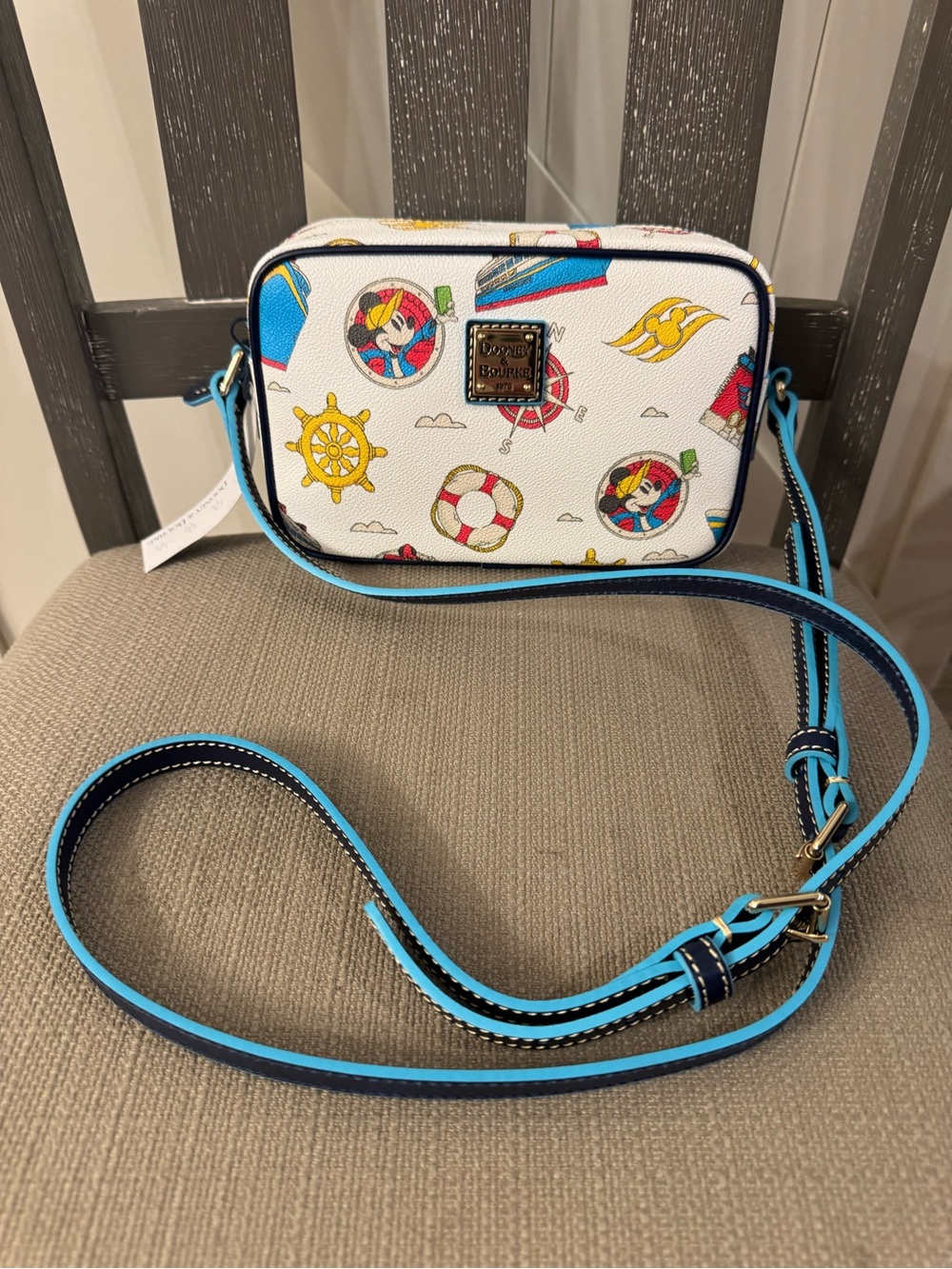 Disney Dooney & Bourke DCL Cruise Line Crossbody Camera Bag NWT! Mickey Minnie